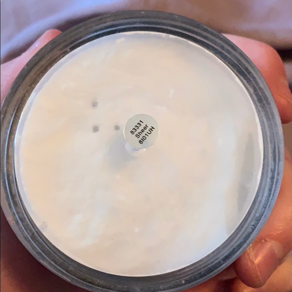 ELF Loose Translucent Setting Powder - Picture 2 of 2